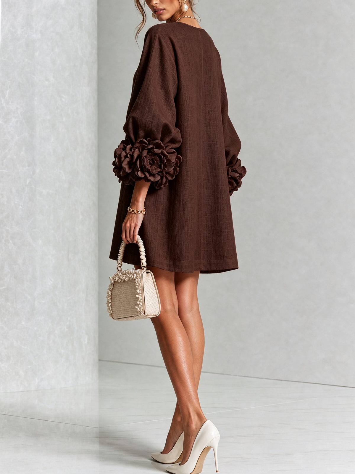 Ana - Vestito corto con polsini floreali