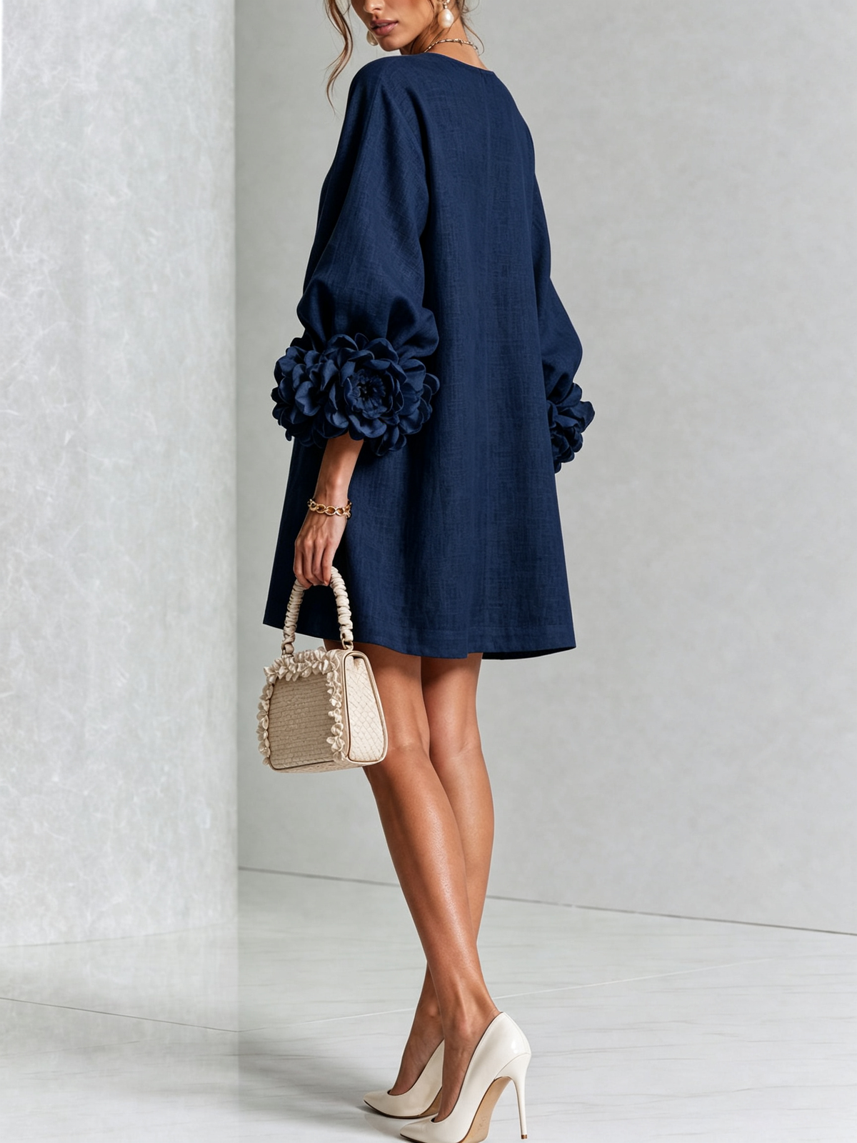 Ana - Vestito corto con polsini floreali