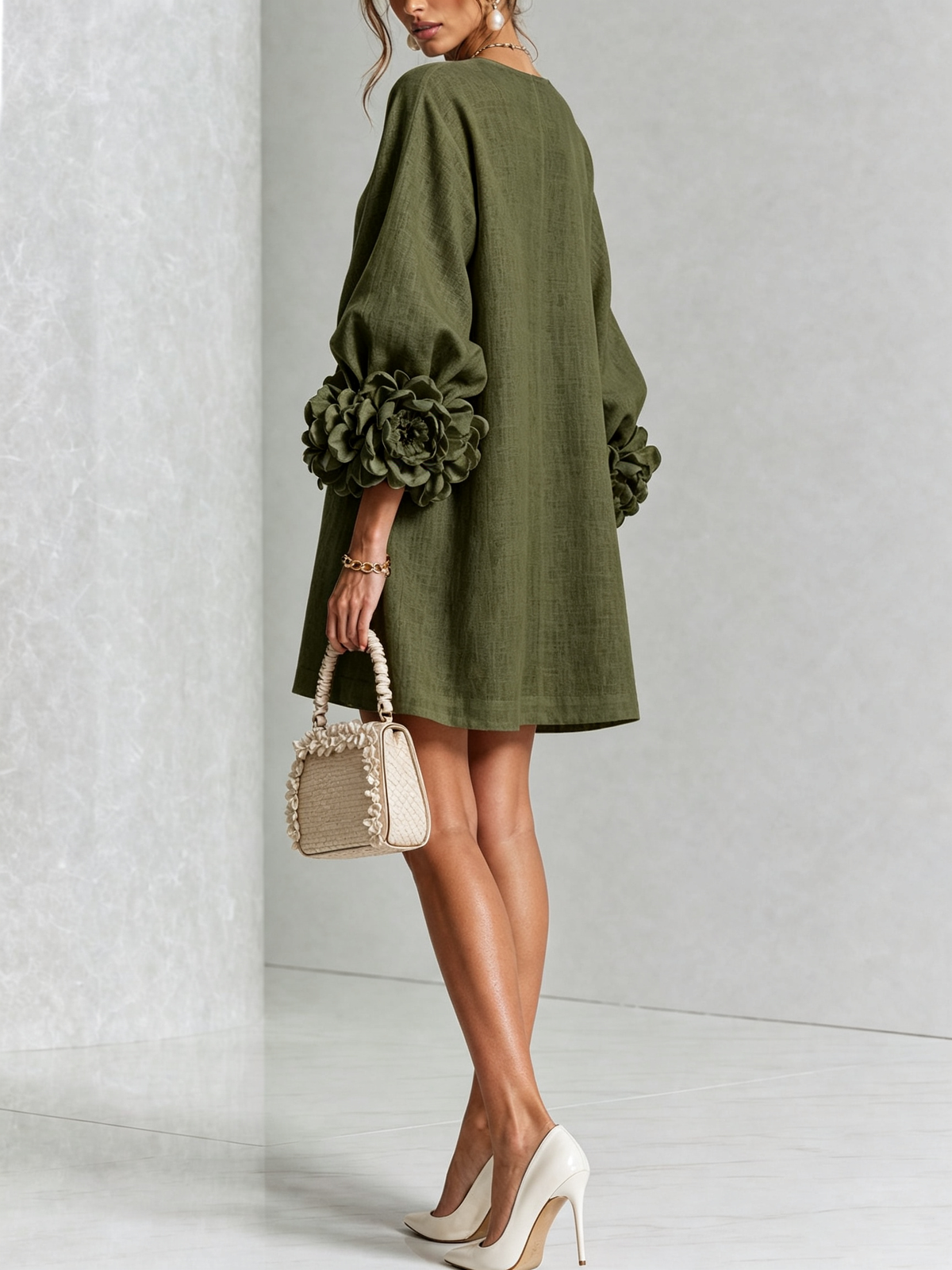 Ana - Vestito corto con polsini floreali