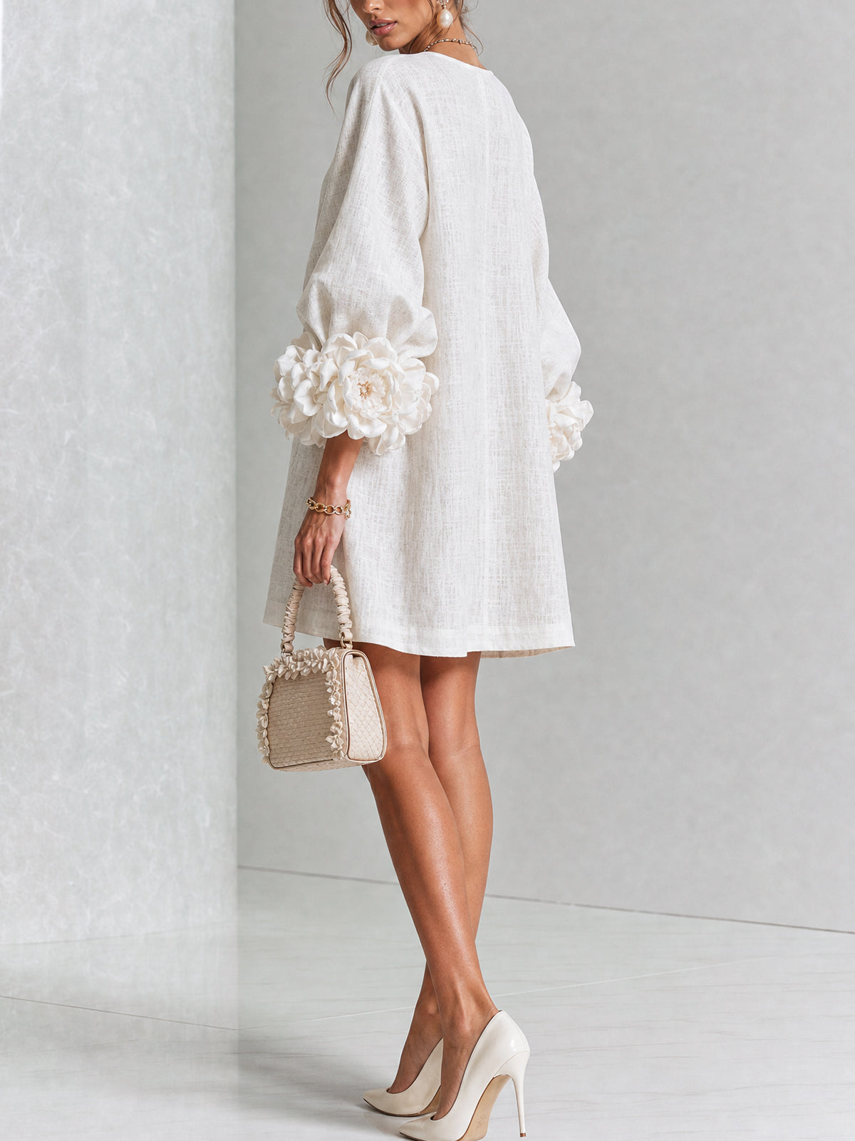 Ana - Vestito corto con polsini floreali