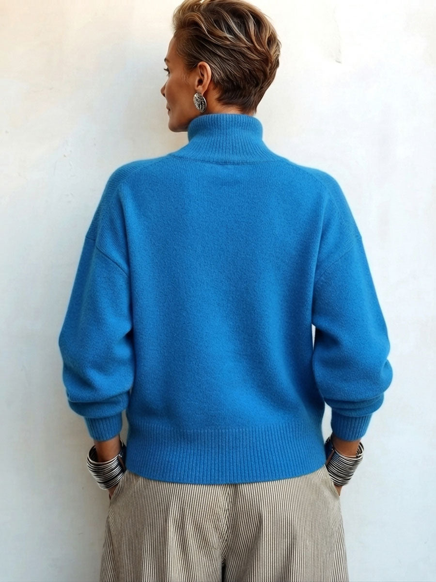 Susana - Maglione a Collo Alto Chic Elegante con Bottonatura Asimmetrica